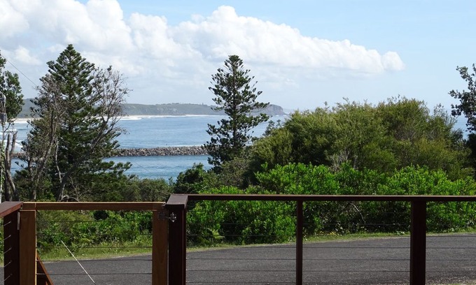 Camden Head House | CASA SORELLA - 190 Camden Head Rd