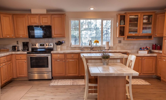 Valle House | Casa Sublime- AMAZING, Private 36 Acre retreat very close to the Grand Canyon
