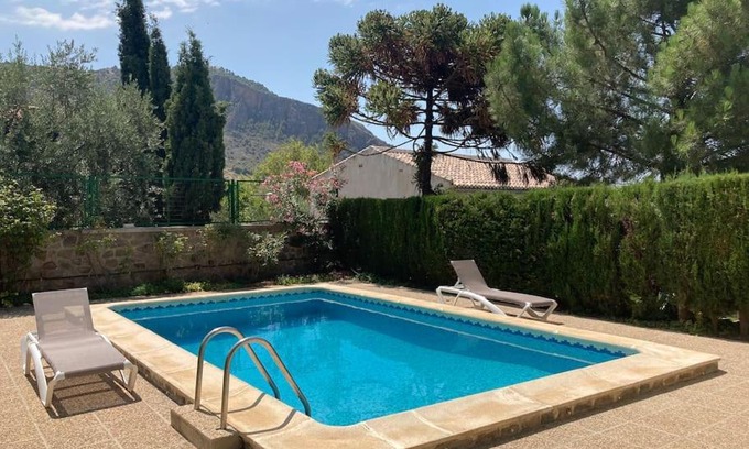 Niguelas Villa | Casa Surya - unique country house near Granada