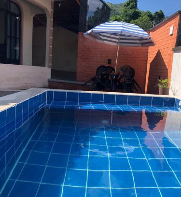 Governador Celso Ramos House | Casa temporada com Piscina