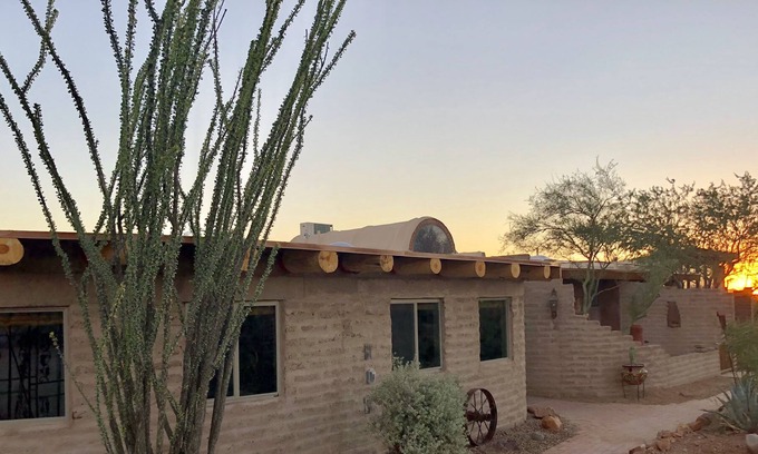 Tucson Estates Bed & Breakfast | Casa Tierra Adobe Bed & Breakfast Inn