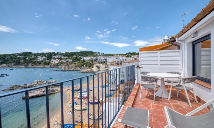 Calella de Palafrugell Apartment | Casa Tomas