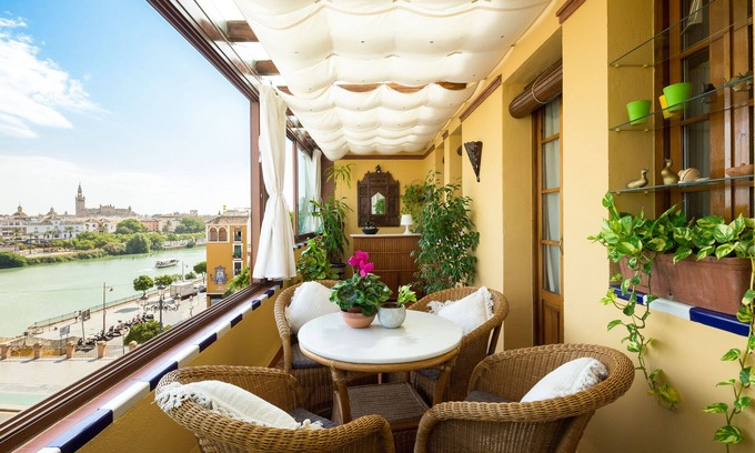 Triana House | Casa Trianamirador. River and Cathedral views