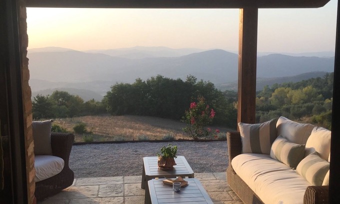 Umbertide House | Casa Uccelli e Api - overlooking the Green heart of the Niccone Valley