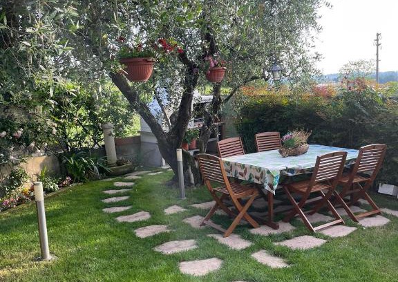 Pastrengo House | Casa Vacanze Collina del Lago