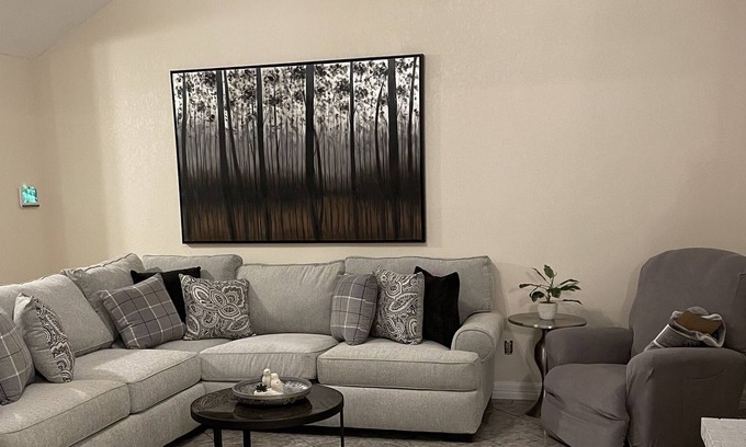 Odessa House | Casa Verde- Cozy spacious 4 bedroom