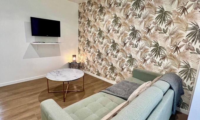 Brive-la-Gaillarde Apartment | Casa Viasud #3 - T2 design&climatisé -Centre Brive