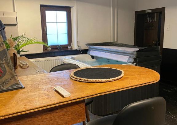 Buzet House | Casa Wellness Floreffe jacuzzi