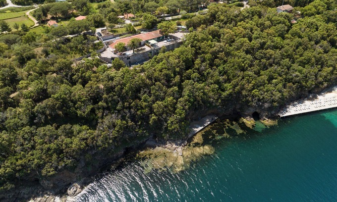 Capoliveri Villa | Casa William - Five Bedroom Villa, Sleeps 14