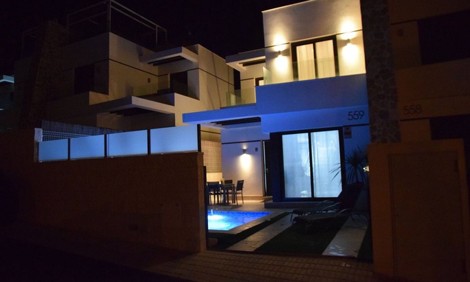 Orihuela Costa House | Casa Wilma - Luxury villa with private heated pool, WLAN, fiber optic internet