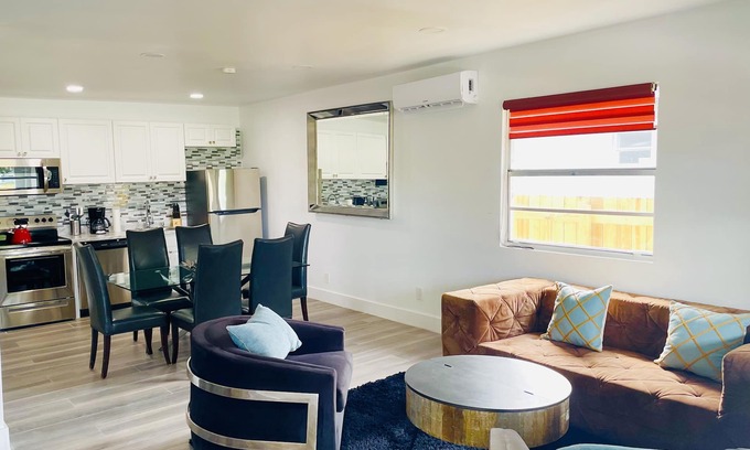 Allapattah House | Casa Wynwood - 4 bdrm/2bth + Parking