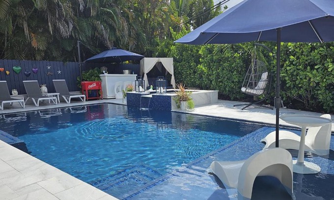 Fort Lauderdale Apartment | Casa806 Men Only Guest House