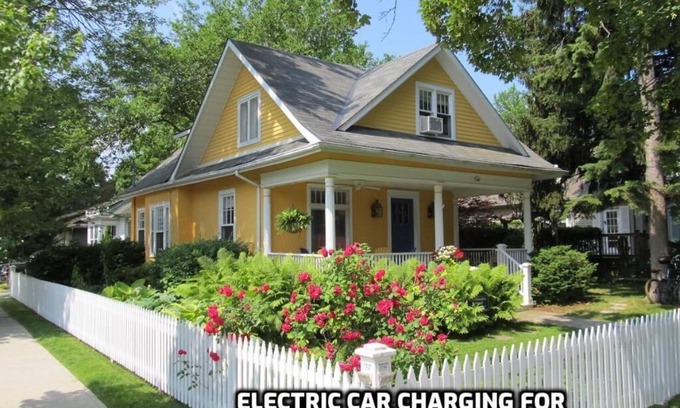 Old Town Historic District House | Casablanca Cottage - 1/2 block to Queen Street - Pet friendly, 3 bedroom 3 bath