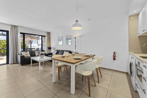 Costa Teguise Apartment | Casahost Bastian Boutique II Seaview