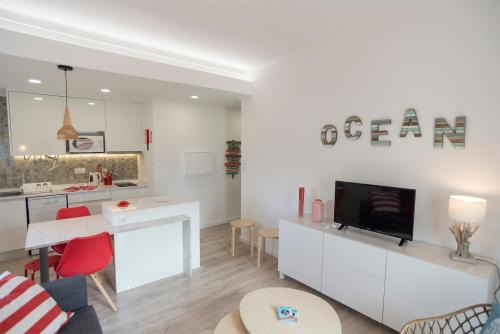 Praia de Santa Cruz Apartment | Casas da Avó V