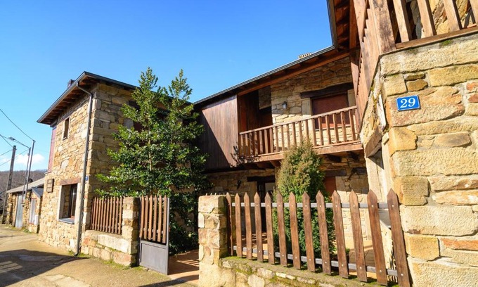 Trefacio House | Casas Rurales Trefacio