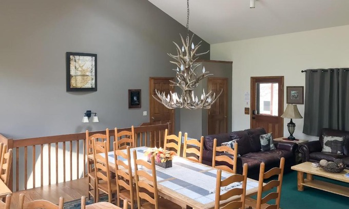 Aspen Brook House | Cascade Home