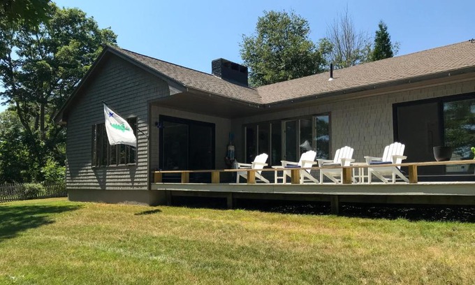 Harpswell House | Casco Breeze