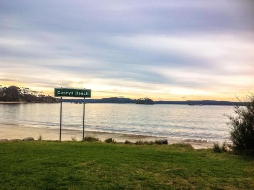 Sunshine Bay Resort | Caseys Beach Holiday Park