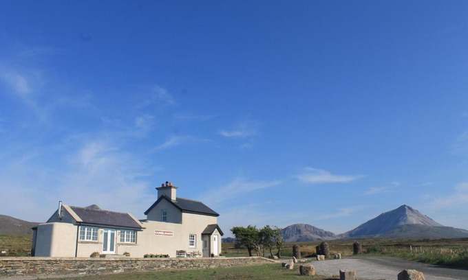 Donegal Cabin | Cashelnagor Railway Station