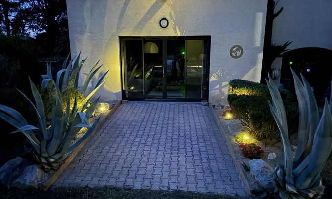 Saint-Genis House | CASITA LATINA