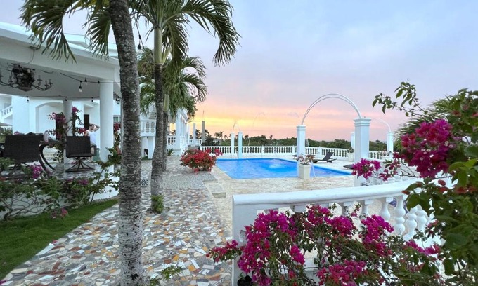 Cabrera Hotel | Casita #2 Apt Style 2 BR, 2 Bath at Casablanca