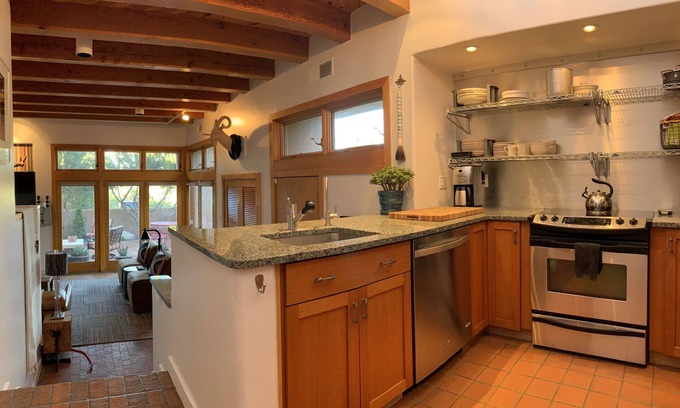 Nambe Pueblo Condo | Casita Bella: rustic contemporary, quiet private across from Four Seasons