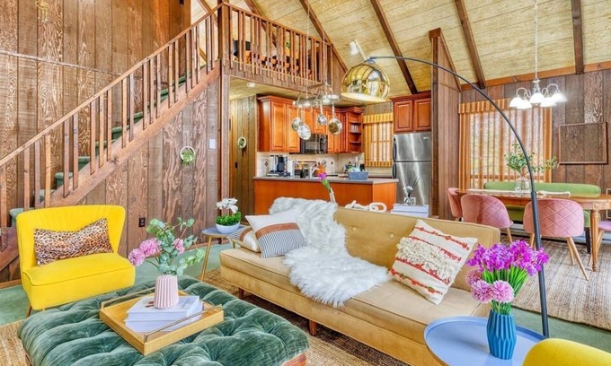 Gouldsboro Cabin | Casita de Violeta: 3br Vintage Boho Cabin Big Bass