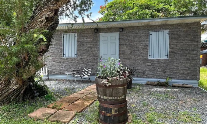 Puerto Nuevo House | Casita Eucalipto with Pool and close to Beach