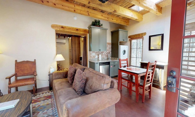 Downtown Santa Fe House | Casita Pinon: Just a 5 minute walk to the Plaza!