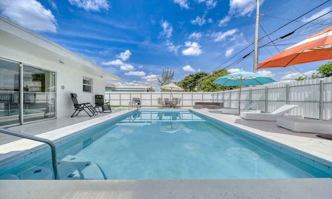 Palm Beach - West Palm Beach House | Casita w/Heated Salt Water Pool