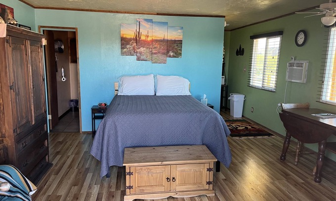 Congress Apartment | Casita with Mountain View