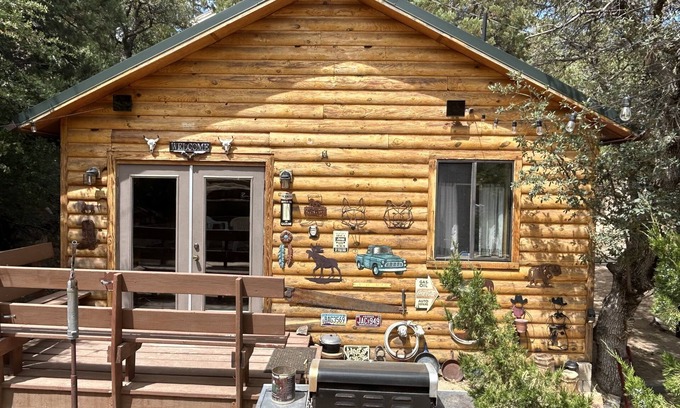 Crown King Cabin | “Cassie’s Cabin”Cozy cabin in Crown King