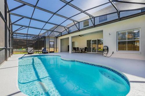 Highgate Park House | Castaway Breeze-5 Br Pool Home W Game Room