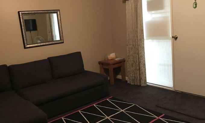 Warrnambool House | Castaway Lagoon Warrnambool