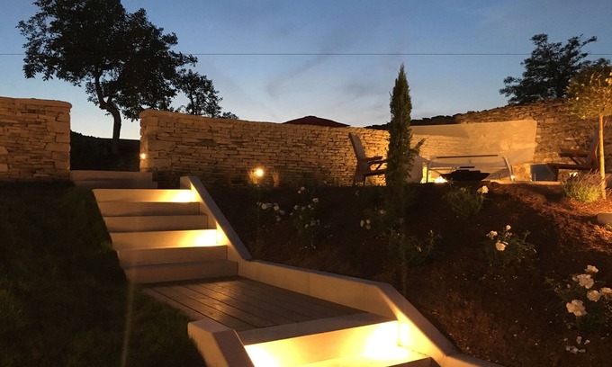 Morey-Saint-Denis Hotel | Castel de Tres Girard