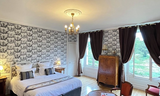 Falaise House | Castel Saint-Léonard