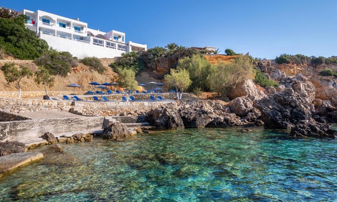 Amoopi Hotel | Castelia Bay Hotel