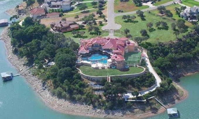 Spicewood House | Castello Sul Lago on Lake Travis