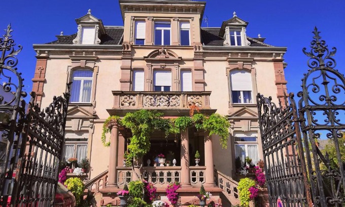 Colmar House | Castelnau