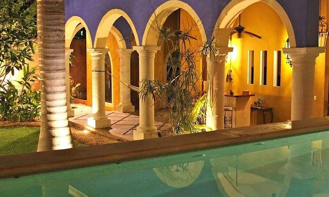 Centro House | Castillo en el Cielo