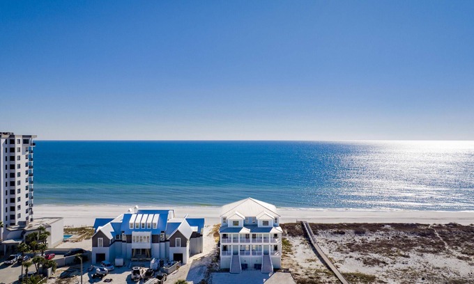 Orange Beach East House | Castle in the Sand East & West (2 Properties - 18 Bedrooms)