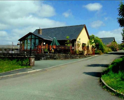 Defynnog Bed & Breakfast | Castle Lodge - Brecon Beacons Accommodation