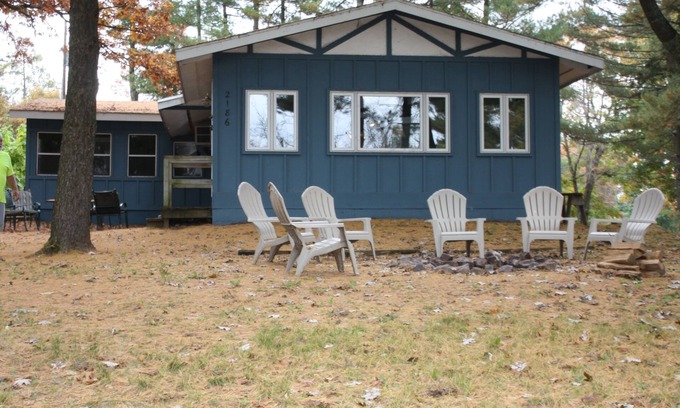 Friendship Cabin | Castle Rock Lake Cabin Near Lake ~ Close To Wisconsin Dells ~ Peaceful Retreat!
