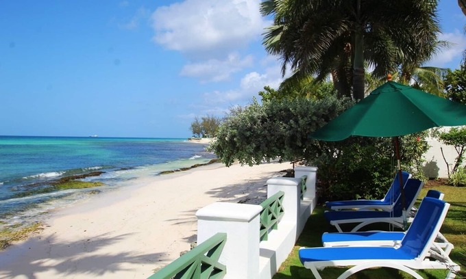 Worthing Apartment | Casual Beachfront Studio with Pool