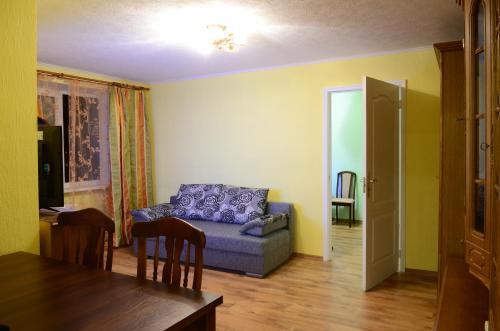 Zemgale Suburb Apartment | Cat Garden Economy Apartments Riga