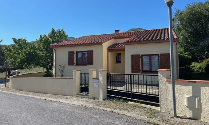 Montesquieu-des-Alberes Villa | Catalan villa with garden between sea and mountains, near Collioure, Spain