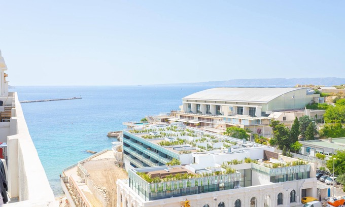Le Pharo Apartment | Catalans Sur Mer by MaisonMars