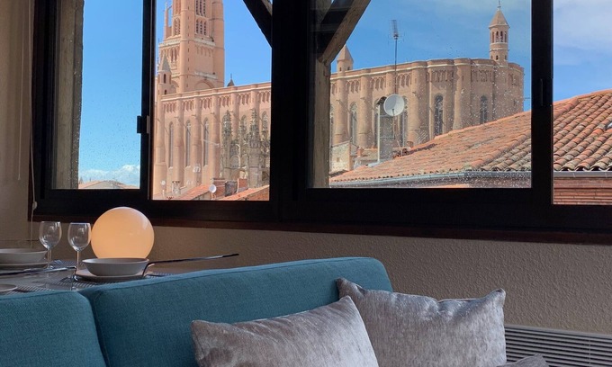 Albi Apartment | Cathedral Aparthotel historic center cathedral view Superior