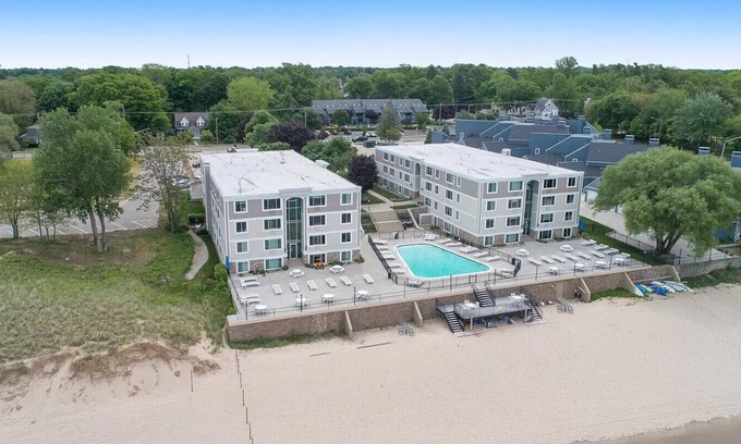 South Haven Condo | Cathy's Studio Condo on the Lake Michigan